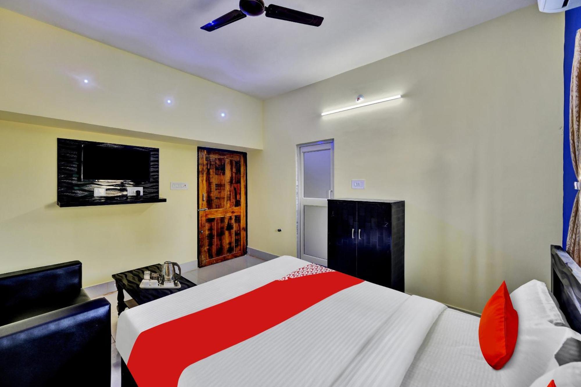Hotel Oyo Flagship 81058 Royal Regalia à Bhubaneswar Extérieur photo