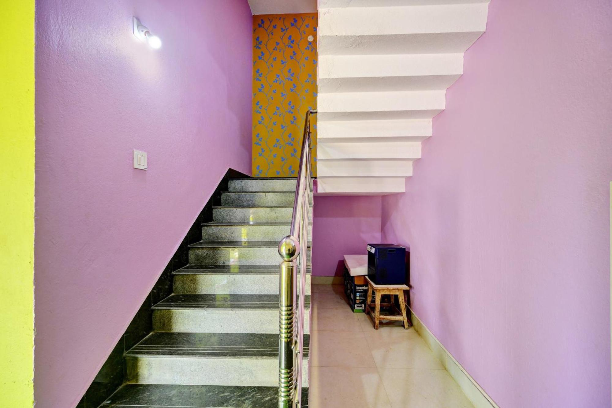Hotel Oyo Flagship 81058 Royal Regalia à Bhubaneswar Extérieur photo