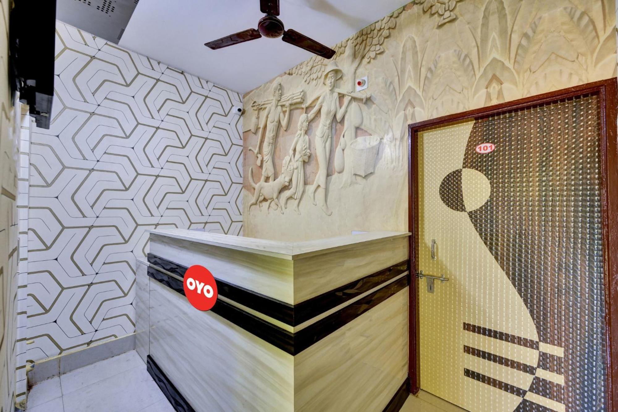 Hotel Oyo Flagship 81058 Royal Regalia à Bhubaneswar Extérieur photo
