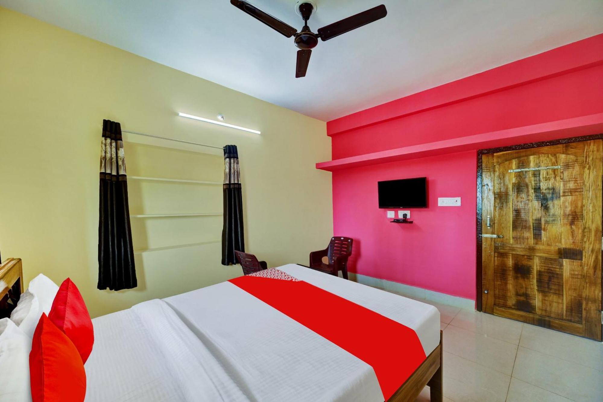 Hotel Oyo Flagship 81058 Royal Regalia à Bhubaneswar Extérieur photo